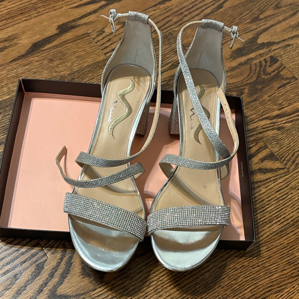 Nina Neville size 9.5 Silver Glitter Strappy Heels